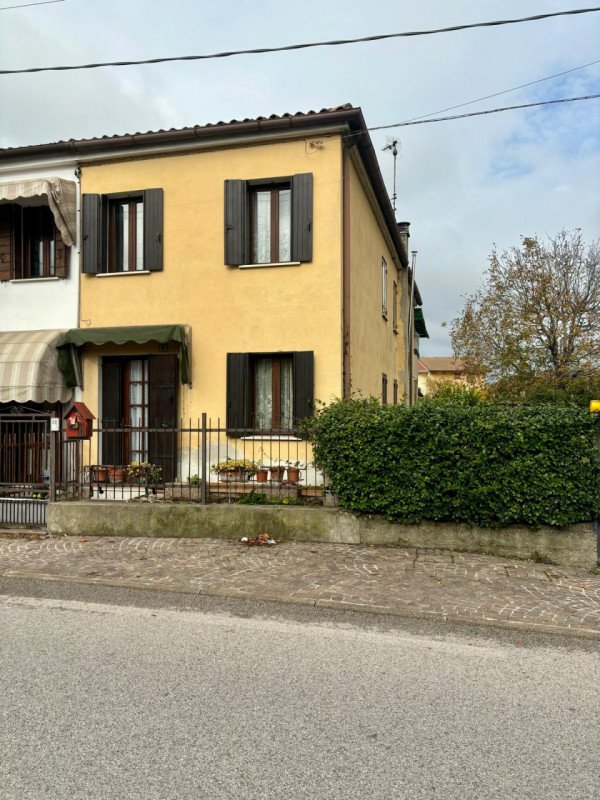 casa indipendente in vendita a Pernumia