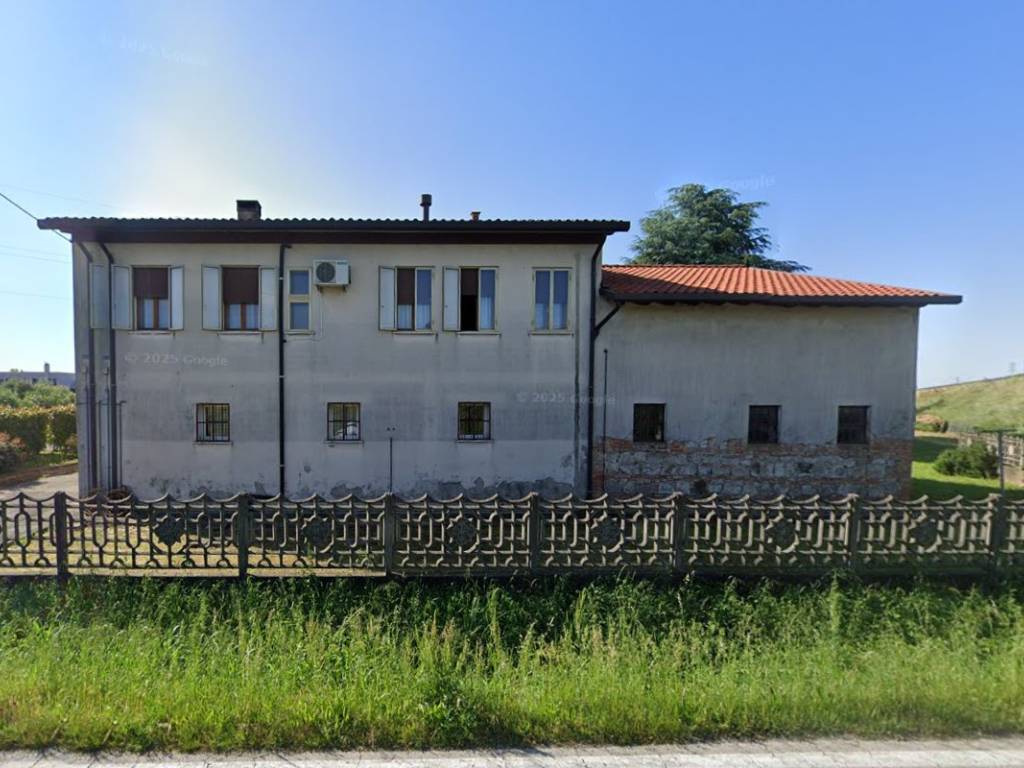 casa indipendente in vendita a Pernumia