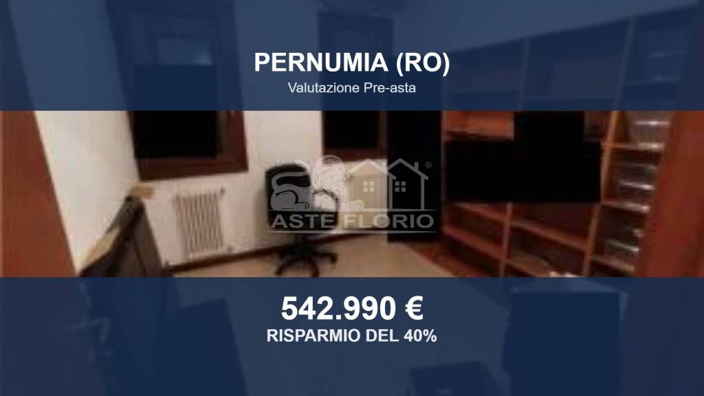locale commerciale in vendita a Pernumia