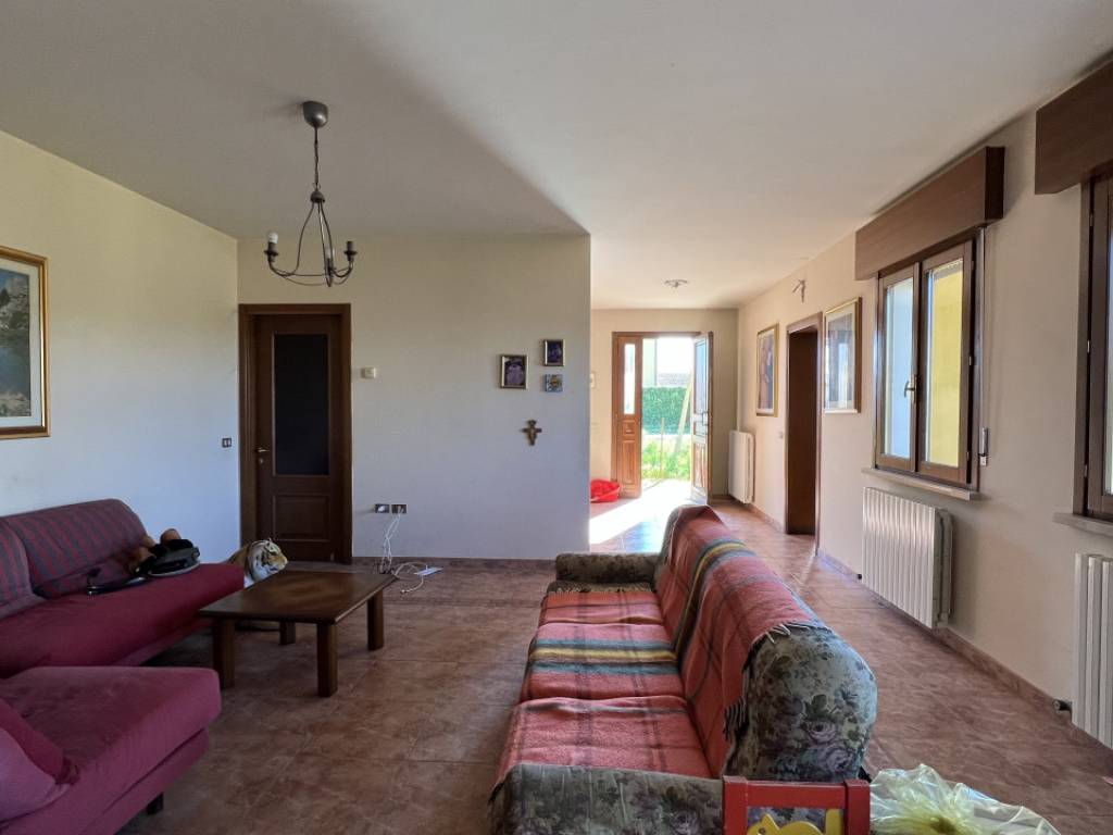 casa indipendente in vendita a Piacenza d'Adige