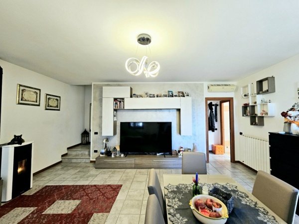 casa indipendente in vendita a Piacenza d'Adige in zona Livelli