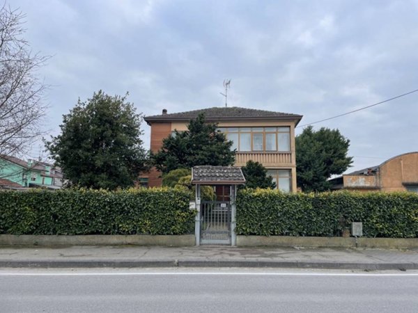 casa indipendente in vendita a Piacenza d'Adige