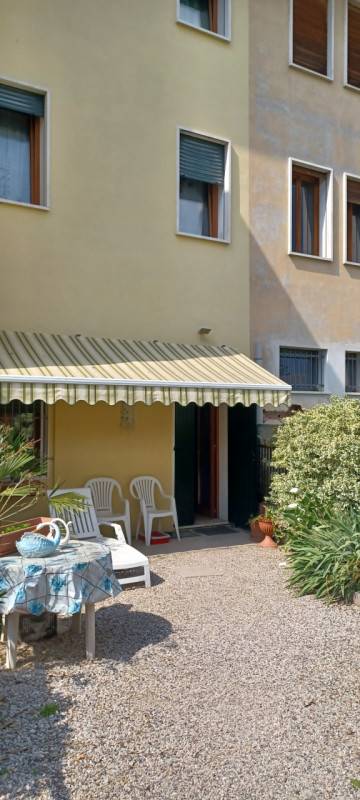 casa indipendente in vendita a Piacenza d'Adige in zona Livelli