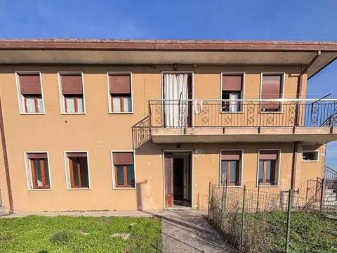 appartamento in vendita a Piacenza d'Adige