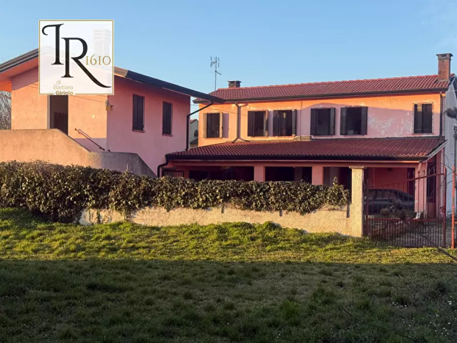 casa indipendente in vendita a Piacenza d'Adige in zona Livelli