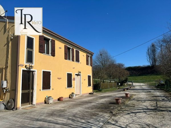 casa indipendente in vendita a Piacenza d'Adige