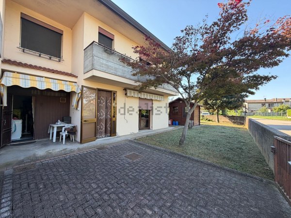 casa indipendente in vendita a Piacenza d'Adige