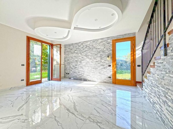 casa indipendente in vendita a Piazzola sul Brenta in zona Presina
