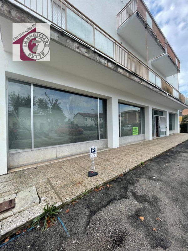 negozio in vendita a Piazzola sul Brenta