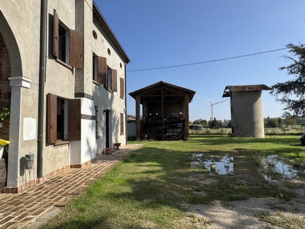 terreno edificabile in vendita a Piazzola sul Brenta in zona Vaccarino