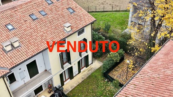 casa indipendente in vendita a Piazzola sul Brenta in zona Presina