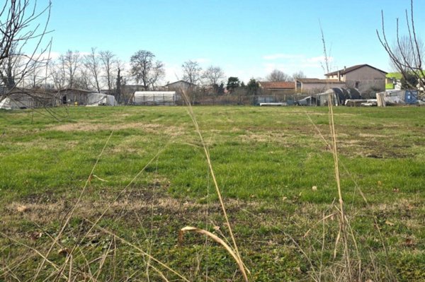 terreno edificabile in vendita a Piazzola sul Brenta