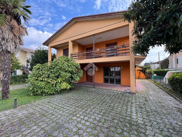 casa indipendente in vendita a Piazzola sul Brenta