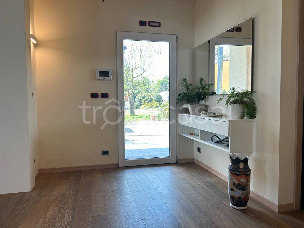 casa indipendente in vendita a Piazzola sul Brenta in zona Presina