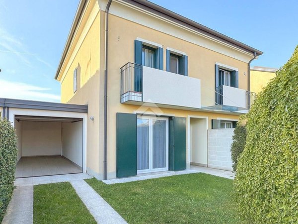 casa indipendente in vendita a Piazzola sul Brenta in zona Vaccarino