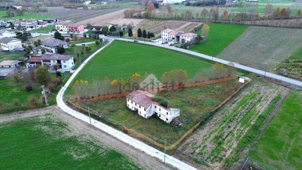 casa indipendente in vendita a Piazzola sul Brenta in zona Carturo