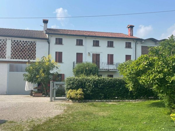 casa indipendente in vendita a Piazzola sul Brenta in zona Carturo