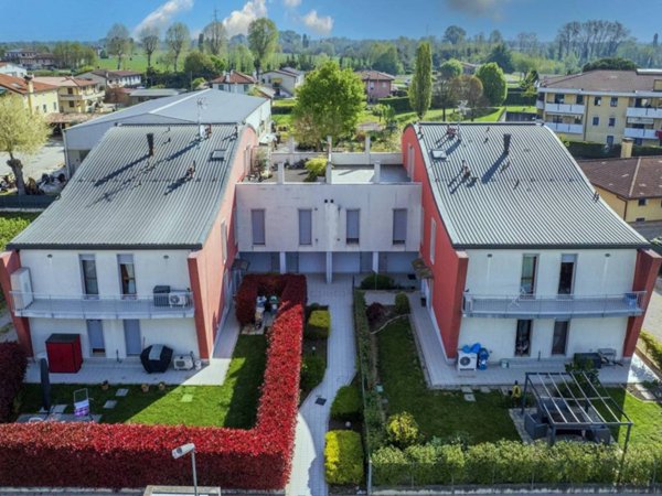 appartamento in vendita a Piazzola sul Brenta in zona Vaccarino