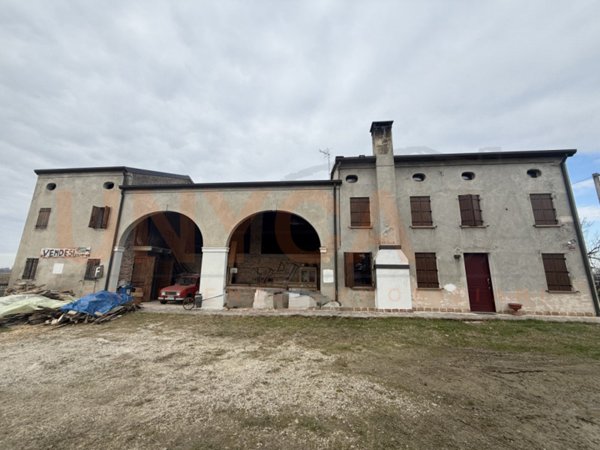 casale in vendita a Piazzola sul Brenta in zona Vaccarino