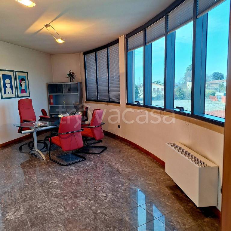 locale commerciale in vendita a Piombino Dese