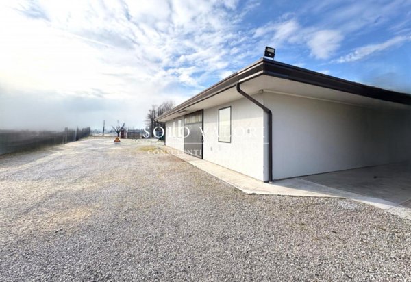 locale di sgombero in vendita a Piombino Dese