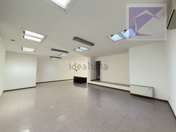 locale commerciale in vendita a Piombino Dese