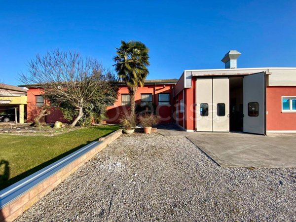 locale commerciale in vendita a Piombino Dese