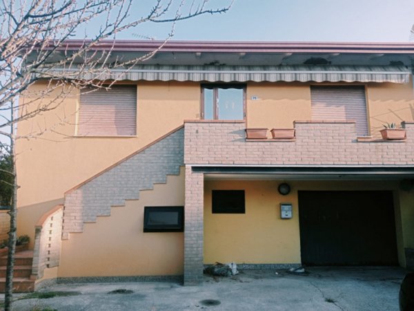 casa indipendente in vendita a Piove di Sacco in zona Tognana