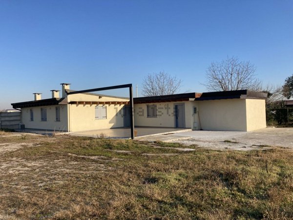 terreno edificabile in vendita a Piove di Sacco in zona Piovega