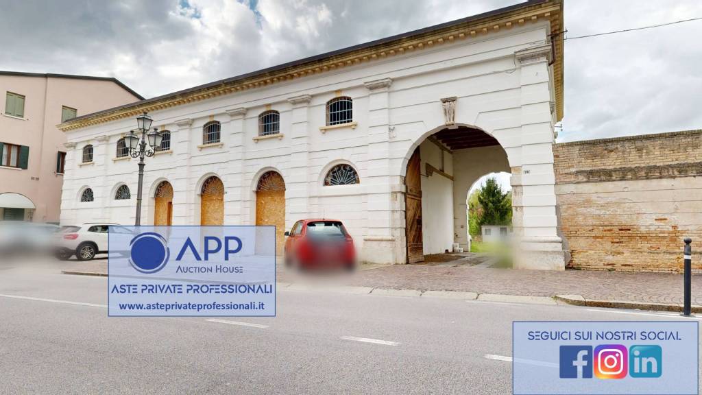 negozio in vendita a Piove di Sacco in zona Corte