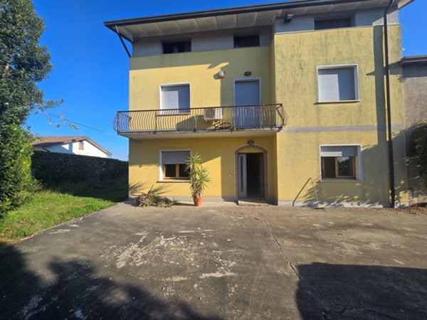 casa indipendente in vendita a Piove di Sacco in zona Corte