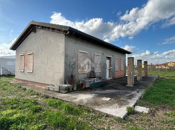 appartamento in vendita a Piove di Sacco in zona Corte