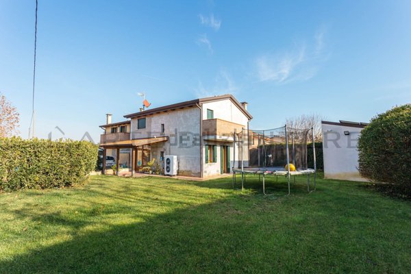 casa indipendente in vendita a Piove di Sacco