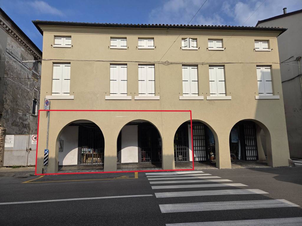 negozio in vendita a Piove di Sacco