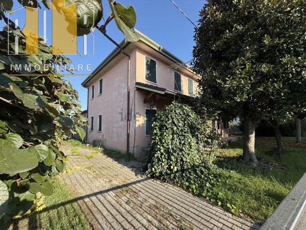 casa indipendente in vendita a Piove di Sacco in zona Corte