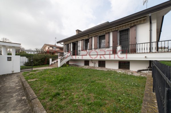 casa indipendente in vendita a Piove di Sacco