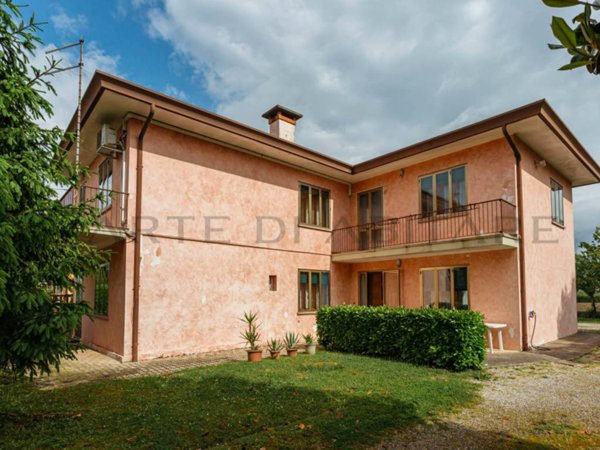 casa indipendente in vendita a Piove di Sacco