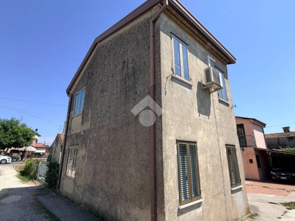 casa indipendente in vendita a Piove di Sacco in zona Arzarello