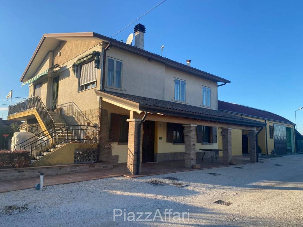 casa indipendente in vendita a Piove di Sacco in zona Arzarello