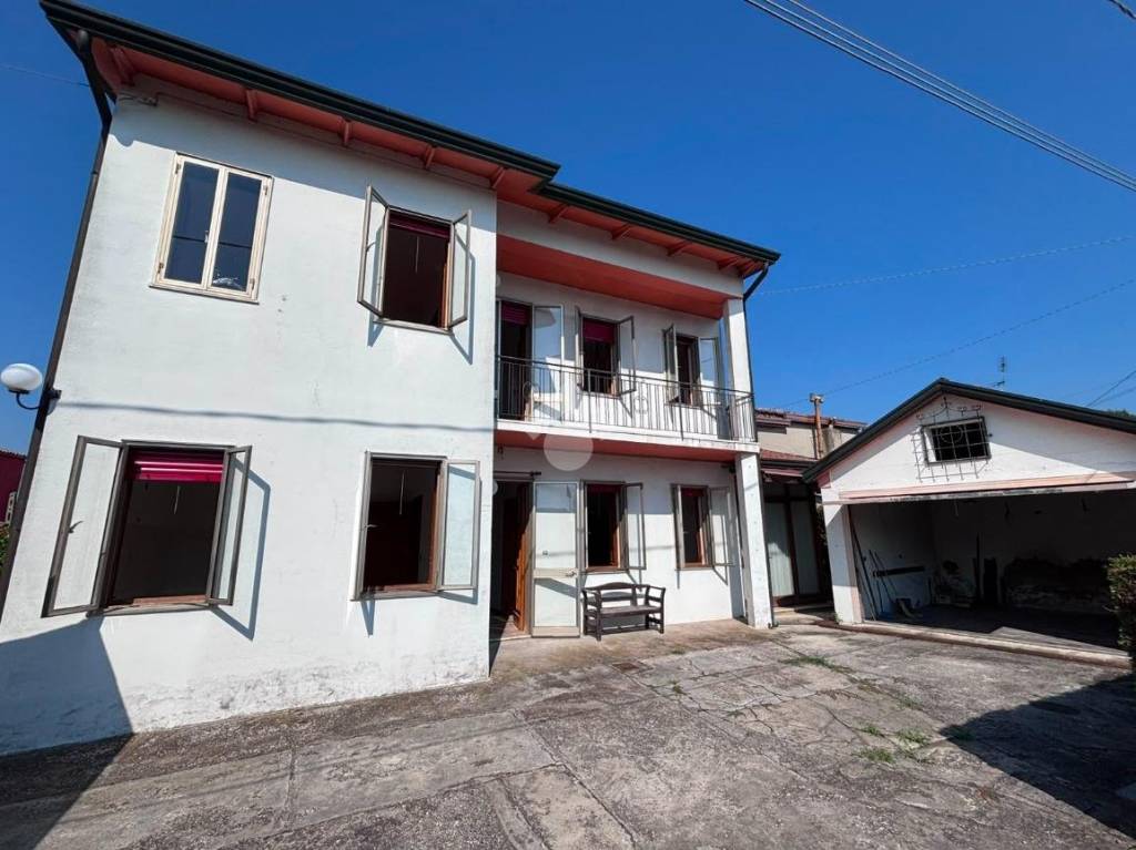 casa indipendente in vendita a Piove di Sacco in zona Arzarello