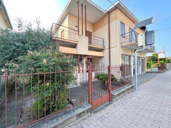 casa indipendente in vendita a Polverara