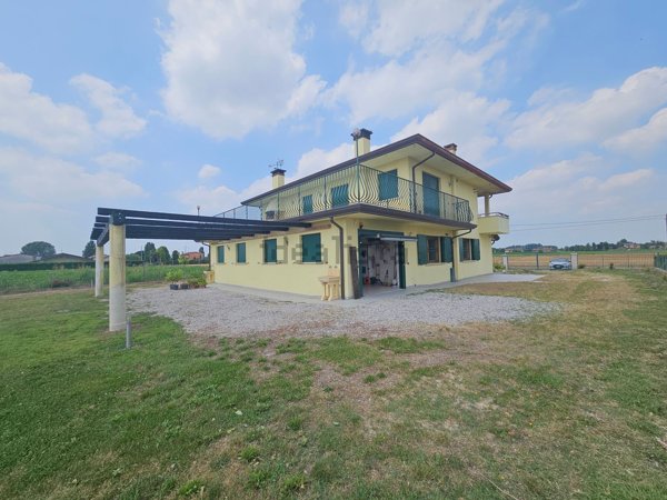 casa indipendente in vendita a Polverara
