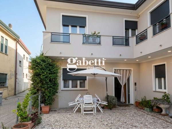 casa indipendente in vendita a Polverara in zona Isola dell'Abbà
