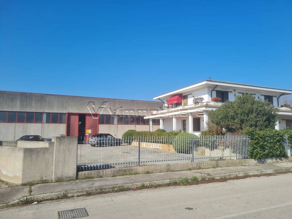 locale commerciale in vendita a Ponso