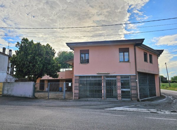 casa indipendente in vendita a Ponso in zona Bresega