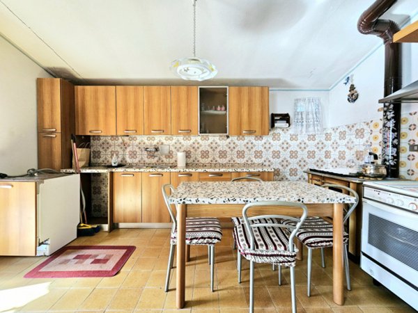 casa indipendente in vendita a Ponso in zona Bresega