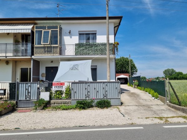 casa indipendente in vendita a Ponso in zona Bresega