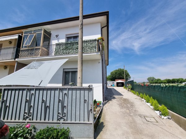 casa indipendente in vendita a Ponso in zona Bresega