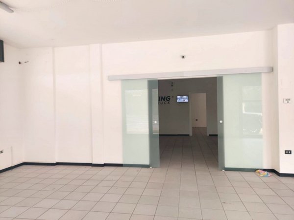 negozio in vendita a Pontelongo