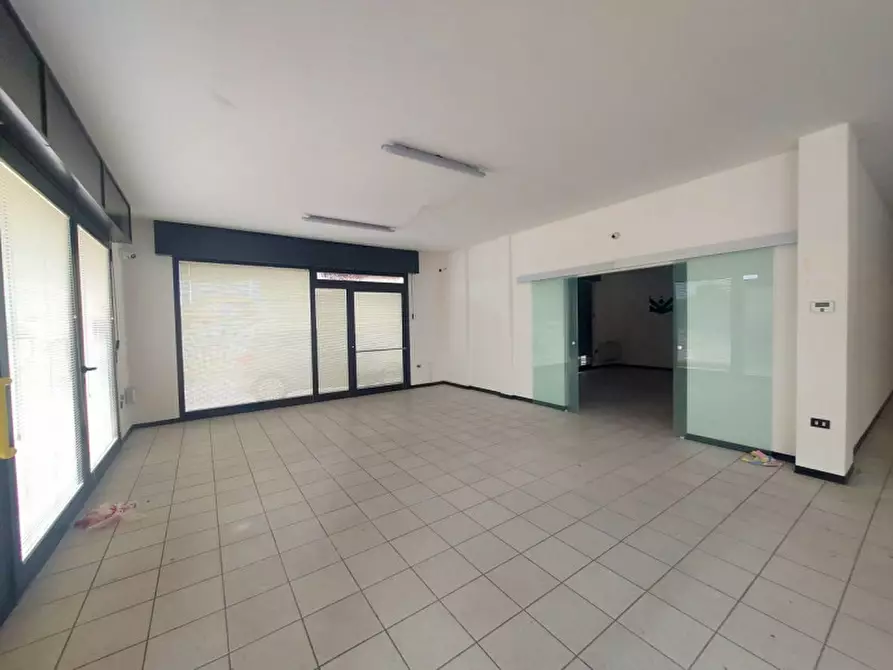 negozio in vendita a Pontelongo